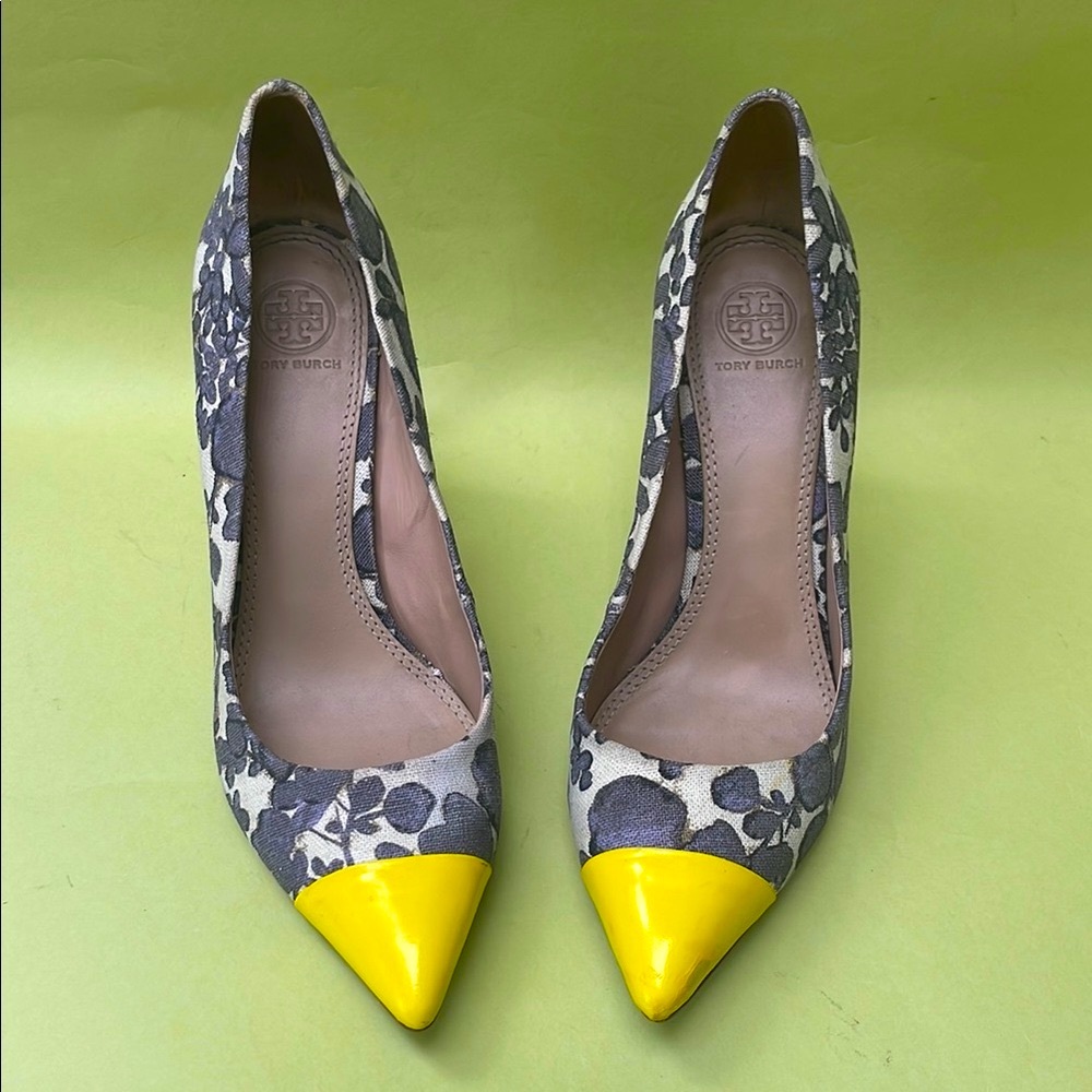 Tory Burch Gray and Yellow Heels With Pointed Toe